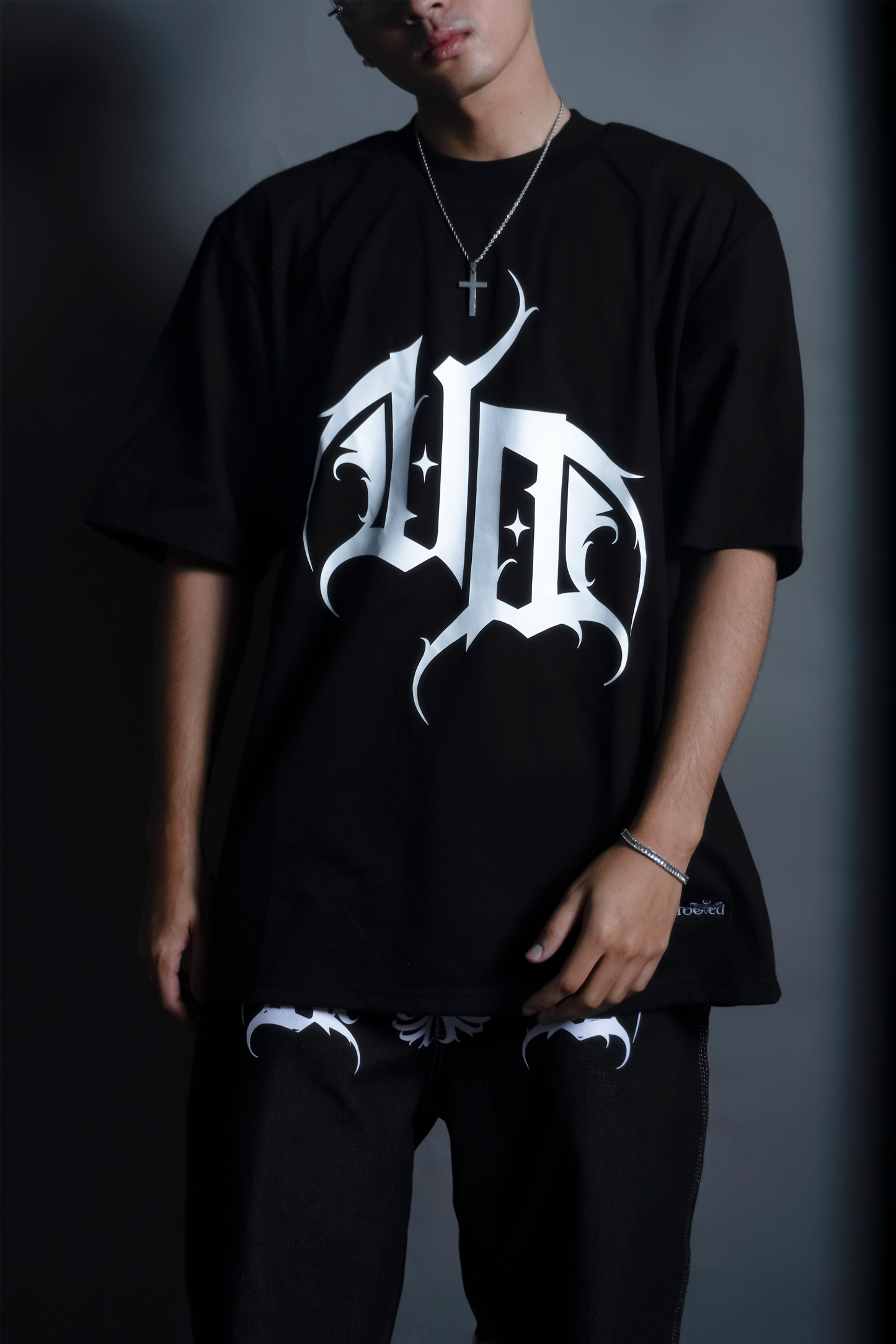 UD MONO CORE" OVERSIZED TEE IN BLACK